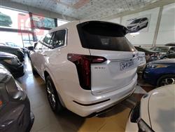 کادیلاک XT6
